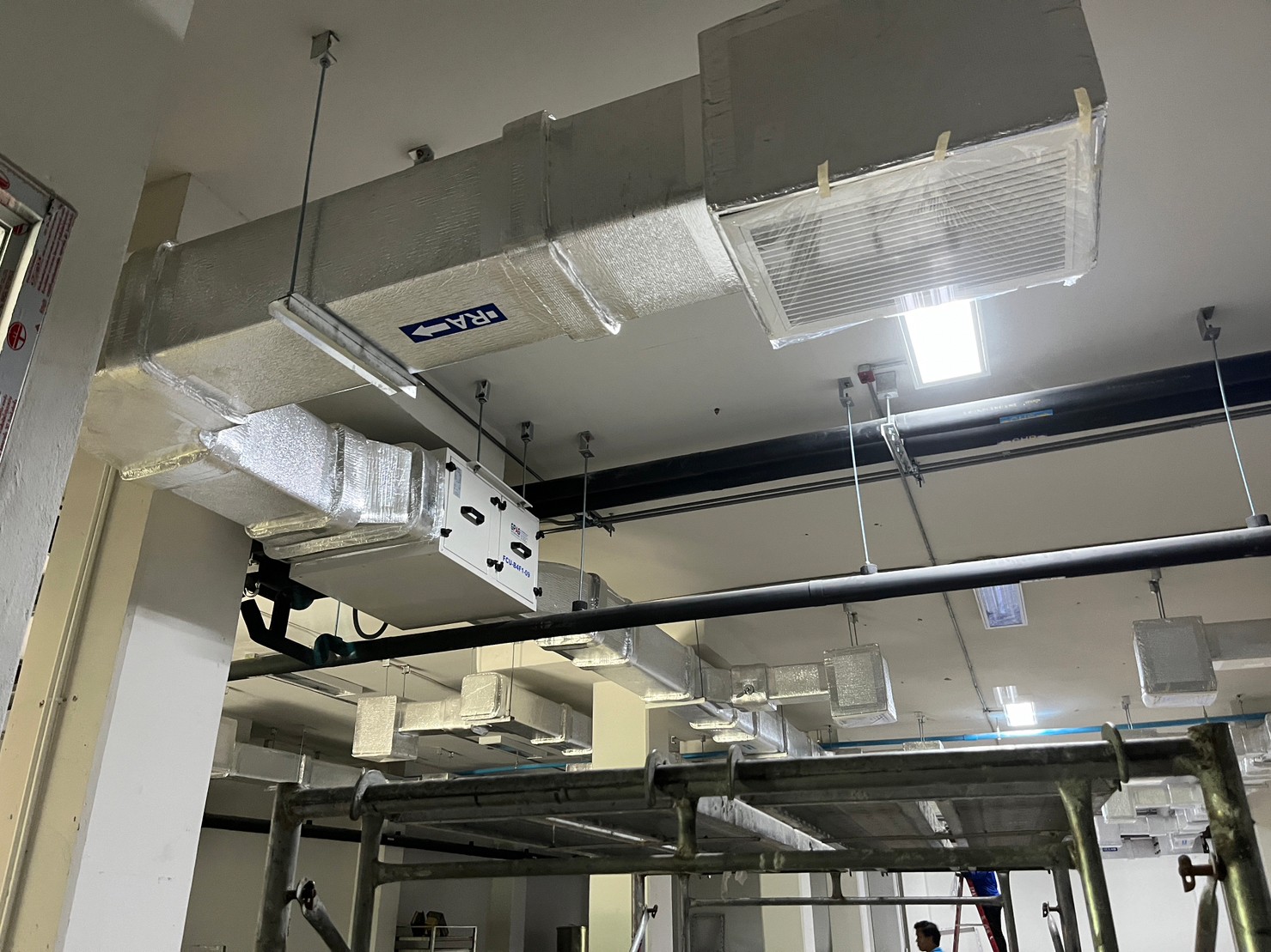public/img/reference/HVAC System/LINE_ALBUM_อาคาร41_๒๓๐๙๒๐_3.jpg